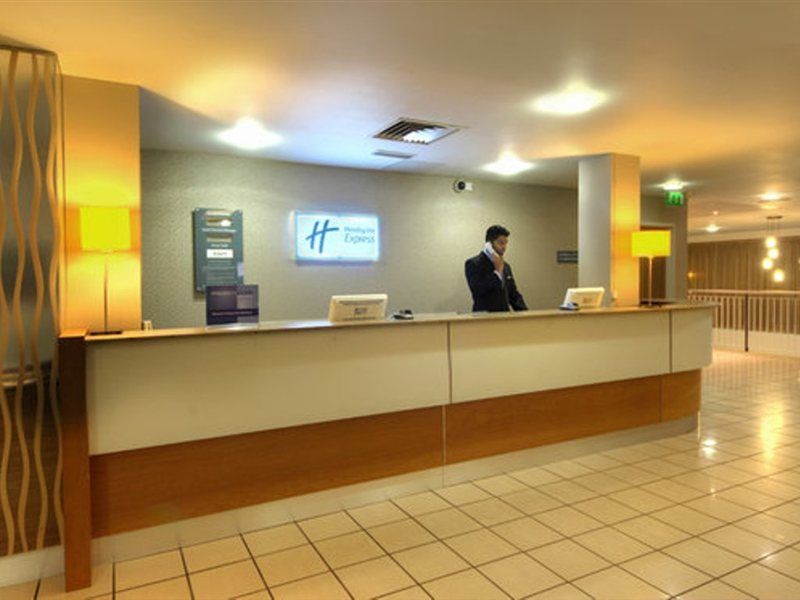 Holiday Inn Express London Limehouse, An Ihg Hotel Экстерьер фото
